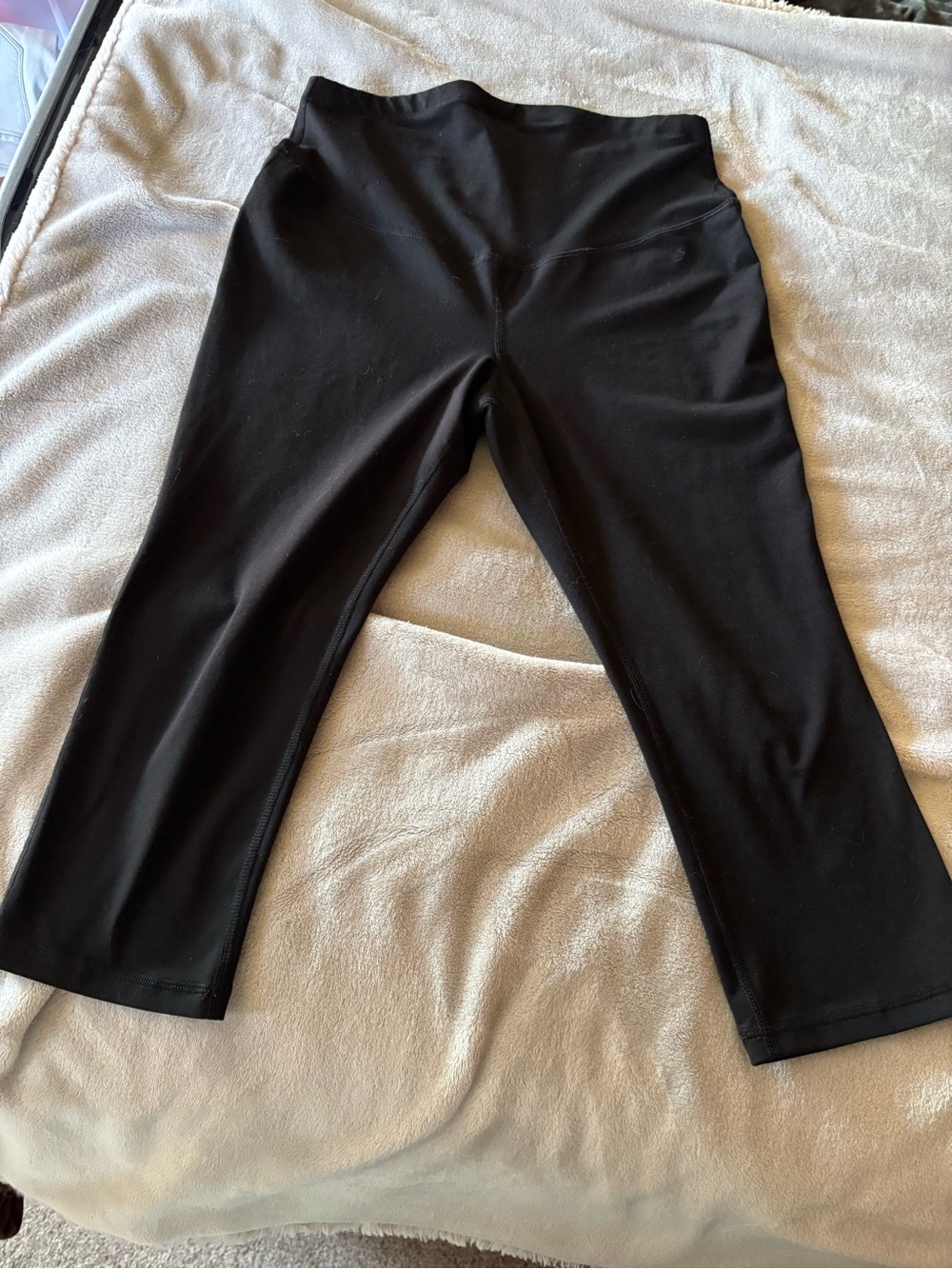 Old Navy Black Cropped Active Leggings for Women